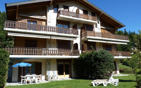 Roc Lyv: Haus, Eigentum, Gebäude, Zuhause, Grundeigentum, Die Architektur, Villa, Wohnung, Fassade, Estate