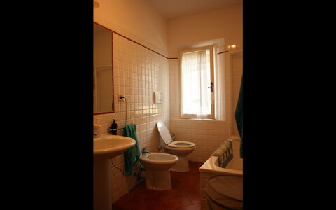 Casa Rosada: Zimmer, Eigentum, Badezimmer, Interior Design, Haus, Gebäude, Bad Sink, Armatur, Die Architektur, Fussboden