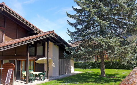 Von Allmen: Eigentum, Haus, Zuhause, Baum, Grundeigentum, Gebäude, Die Architektur, Wohngebiet, Hütte, Frühling