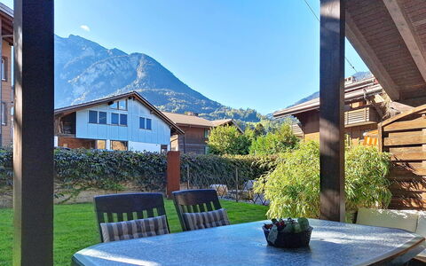 Von Allmen: Hügel, Haus, Zuhause, Gebirge, Bergstation, Hütte, Veranda, Senke, Schatten, Steigung