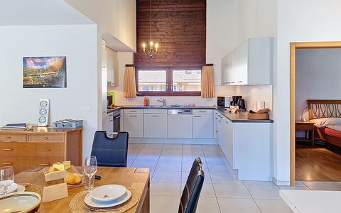 Von Allmen: Interior Design, Möbel, Flooring, Decke, Holz, Fussboden, Zimmer, Küche, Beleuchtung, Stuhl