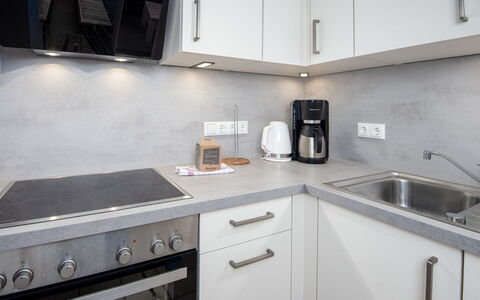 Molenstrasse: Küche, Countertop, Küchengerät, Major Appliance, Haushaltsgerät, Cabinetry, Interior Design, Flooring, Herd, Herd