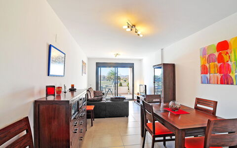 Isleta Marina: Zimmer, Eigentum, Interior Design, Möbel, Gebäude, Grundeigentum, Fussboden, Decke, Tabelle, Haus