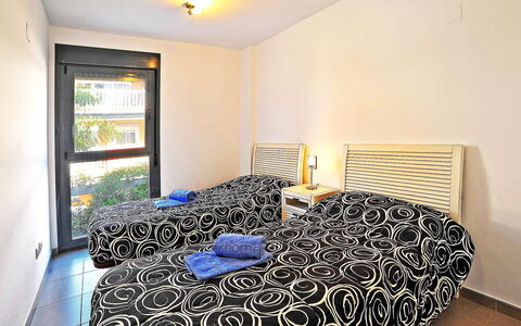 Isleta Marina: Schlafzimmer, Zimmer, Möbel, Eigentum, Bett, Bettdecke, Bettrahmen, Interior Design, Bedding, Grundeigentum