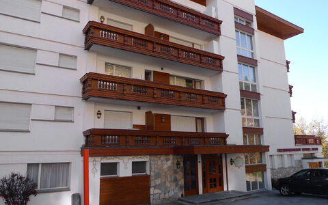 Résidence Christina Apt. 305: Gebäude, Eigentum, Haus, Die Architektur, Wohnung, Grundeigentum, Wohngebiet, Fassade, Nachbarschaft, Zuhause