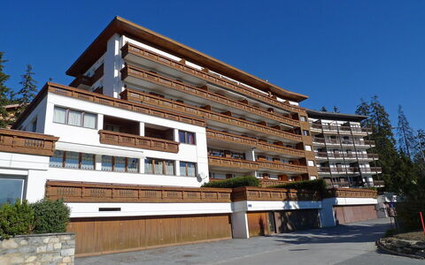 Résidence Christina Apt. 305: Gebäude, Eigentum, Die Architektur, Wohngebiet, Haus, Wohnung, Mischnutzung, Fassade, Grundeigentum, Eigentumswohnung