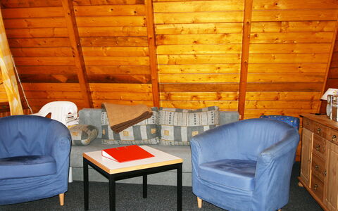 Arendsee 100: Möbel, Eigentum, Komfort, Gebäude, Holz, Interior Design, Tabelle, Gartenmöbel, Fussboden, Flooring