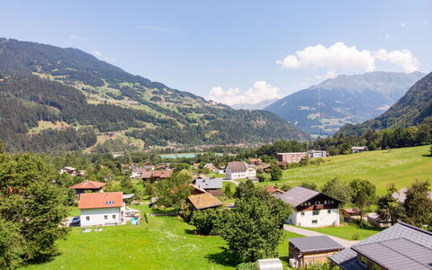 Sonnegg: Himmel, Pflanze, Berg, Wolke, Daytime, Grün, Natürliche Landschaft, Natürlichen Umgebung, Gebäude, Baum