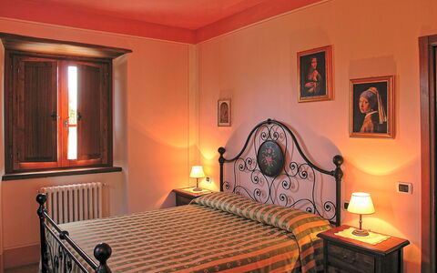 Villa Sant' Angelo: Zimmer, Schlafzimmer, Möbel, Bett, Eigentum, Interior Design, Bettdecke, Bettrahmen, Suite, Gebäude