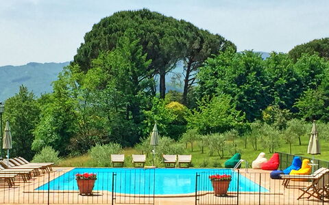 Villa Sant' Angelo: Natürliche Landschaft, Baum, Gras, Freizeit, Sommer, Landschaft, Hinterhof, Bergstation, Ländliches Gebiet, Tabelle