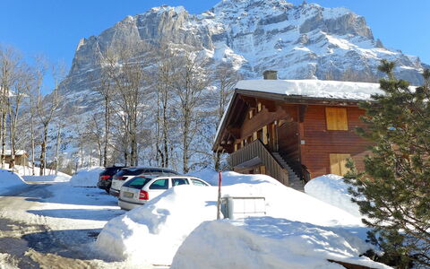 Chalet Sunneblick: Himmel, Schnee, Gebäude, Eigentum, Berg, Weiss, Baum, Steigung, Haus