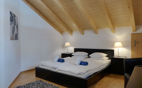 Staubbach: Himmel, Wolke, Essen, Pflanze, Geschirr, Tabelle, Fenster, Berg, Obst, Holz
