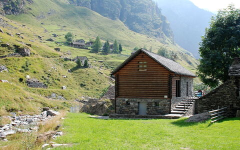 Rustico Dell'Orino: Berg, Bergforms, Hochland, Gebirge, Hütte, Bergstation, Natürliche Landschaft, Alpen, Eigentum, Haus