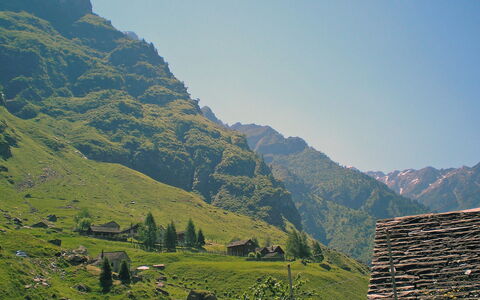 Rustico Dell'Orino: Bergforms, Berg, Hochland, Bergstation, Gebirge, Himmel, Grün, Hügel, Senke, Alpen