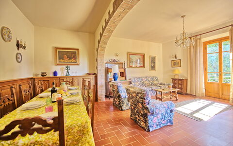 Casale Ambra: Eigentum, Zimmer, Gebäude, Interior Design, Möbel, Haus, Grundeigentum, Gelb, Decke, Fussboden