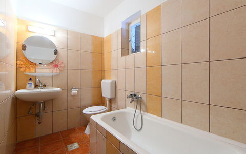 Panorama: Badezimmer, Eigentum, Zimmer, Interior Design, Fliese, Wand, Grundeigentum, Die Architektur, Gebäude, Haus