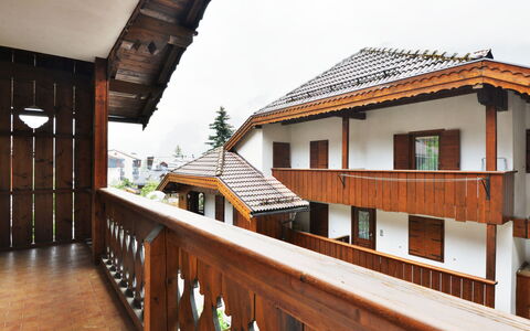 Villaggio Ladino: Eigentum, Gebäude, Himmel, Holz, Hütte, Holzbeize, Freizeit, Hartholz, Haus, Abstellgleis