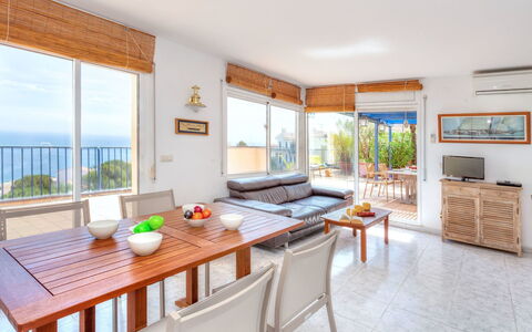 L'Olivar Ii: Möbel, Pflanze, Tabelle, Eigentum, Fenster, Gebäude, Azurblau, Cabinetry, Countertop, Küche