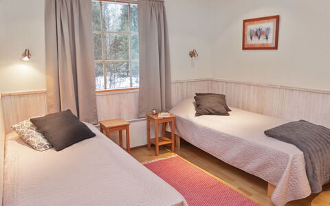 Suopursu: Flooring, Fussboden, Holz, Bett, Schlafzimmer, Möbel, Interior Design, Bettdecke, Zimmer, Bedding