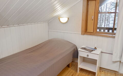 Varsta: Holz, Flooring, Fussboden, Schlafzimmer, Interior Design, Bett, Zimmer, Holzboden, Decke, Bettdecke