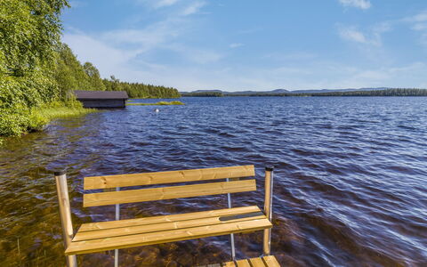 Ruka-Kitkan Kuukkeli: Blau, Wasser, Gewässer, Natur, Holz, Natürliche Landschaft, Wasserweg, Bank, See, Wasserlauf