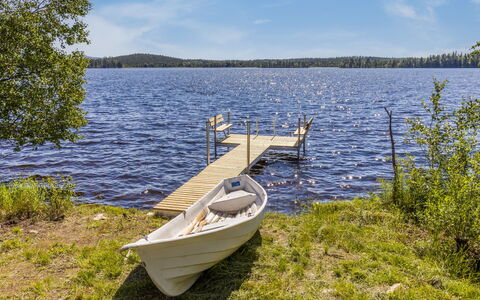 Ruka-Kitkan Käki: Blau, Wasser, Gewässer, Wasservorräte, Natürliche Landschaft, Wasserweg, Bank, See, Wasserlauf, Dock