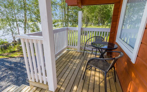 Ruka-Kitkan Käki: Holz, Holzboden, Flooring, Fussboden, Hartholz, Holzbeize, Veranda, Planke, Deck, Geländer