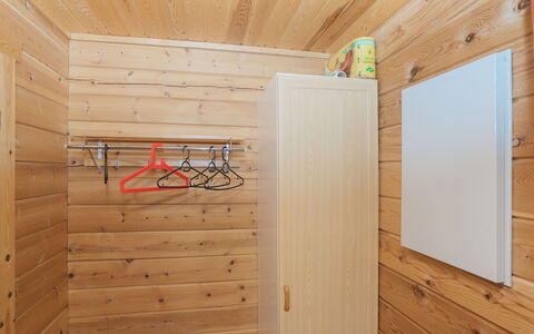 Viipusjärvi 12: Holz, Flooring, Fussboden, Holzbeize, Planke, Hartholz, Zimmer, Holzboden, Sperrholz, Decke
