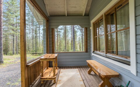 Piilola Nr 2: Gras, Haus, Hütte, Grundstueck, Zuhause, Estate, Rasen, Abstellgleis, Bauernhaus, Veranda