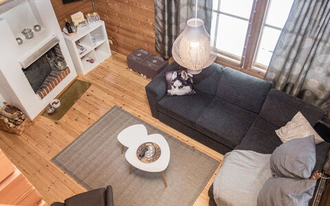 Piilola Nr 1: Holz, Möbel, Flooring, Fussboden, Couch, Interior Design, Wohnung, Wohnzimmer, Holzboden, Zuhause