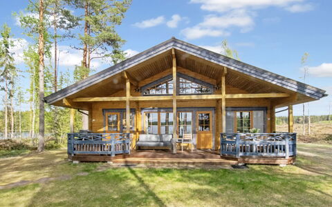 Korpilahti: Gras, Haus, Hütte, Grundstueck, Zuhause, Estate, Rasen, Abstellgleis, Bauernhaus, Veranda