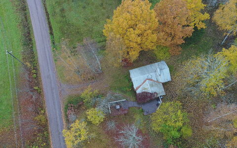 Päivärinne: Gras, Haus, Hütte, Grundstueck, Zuhause, Estate, Rasen, Abstellgleis, Bauernhaus, Veranda