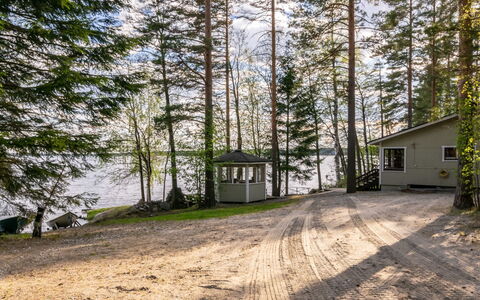 Mäntyrinne: Holz, Hütte, Blockhaus, Wald, Schuppen, Gartenbauten, Lärche, Wald, Holzbeize