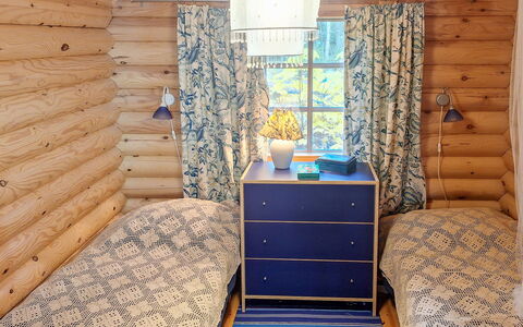Honkaranta: Bett, Möbel, Schlafzimmer, Interior Design, Bedding, Bettdecke, Flooring, Holz, Fussboden, Zimmer