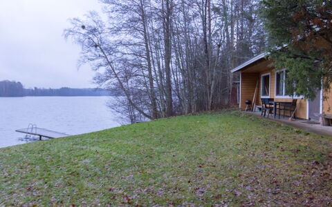 Vattomäki: Gras, Natur, Grundstueck, Bank, Ländliches Gebiet, Rasen, Hütte, Reservoir, Garten