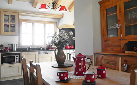 Chalet la Poya: Zimmer, Interior Design, Möbel, Eigentum, Zuhause, Gebäude, Haus, Tabelle, Fussboden, Holz