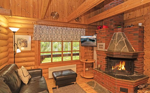 Varilan Lomamajat Nr2: Holz, Interior Design, Decke, Flooring, Möbel, Fussboden, Zimmer, Zuhause, Hütte, Holzbeize