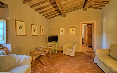 Tenuta 6: Zimmer, Eigentum, Gebäude, Möbel, Interior Design, Haus, Fussboden, Wohnzimmer, Grundeigentum, Tabelle