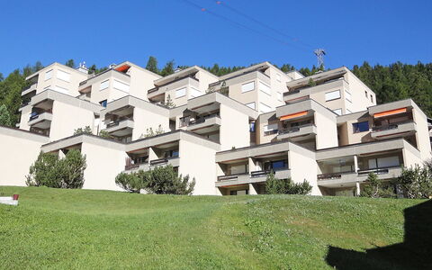 Residenz Surlej 6: Eigentum, Wohngebiet, Haus, Zuhause, Grundeigentum, Gebäude, Estate, Die Architektur, Villa, Nachbarschaft