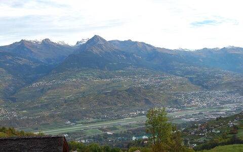 Chalet Enfin: Bergforms, Berg, Hochland, Himmel, Gebirge, Bergstation, Hügel, Wildnis, Grat, Wolke