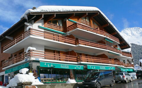 Atlantic 112: Die Architektur, Transport, Winter, Gebäude, Schnee, Grundeigentum, Haus, Bergstation, Freizeit, Hotel
