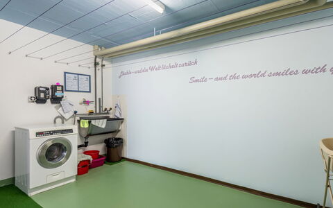 Emmetten 400: Flooring, Technologie, Maschine, Veranstaltung, Decke, Gebäude, Wäschetrockner