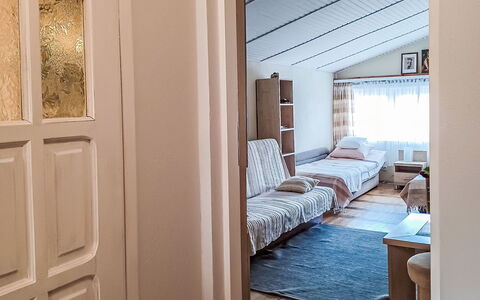 Bursztynowa: Möbel, Interior Design, Fussboden, Flooring, Holz, Decke, Zimmer, Textil, Bett, Schlafzimmer