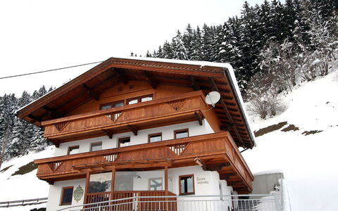 Gruber: Winter, Schnee, Haus, Eigentum, Zuhause, Die Architektur, Dach, Gebäude, Himmel, Grundeigentum