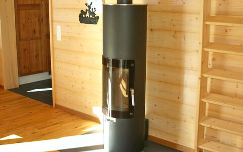 Chalet Ahornen: Cabinetry, Küchengerät, Holz, Countertop, Beleuchtung, Küche, Fussboden, Schublade, Flooring