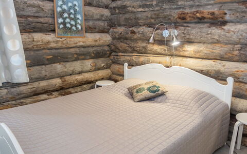 Revonaapa B13: Holz, Schlafzimmer, Interior Design, Fussboden, Flooring, Linens, Möbel, Bedding, Zimmer, Bett