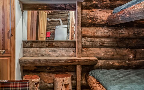 Seitsemän Savua 6: Holz, Holzbeize, Zimmer, Hartholz, Blockhaus, Planke, Natürliches Material, Holz, Schlafzimmer, Linens