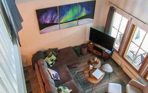 Kelokivakka D19: Möbel, Interior Design, Couch, Flooring, Fussboden, Holz, Wohnzimmer, Beleuchtung, Zimmer, Wohnung