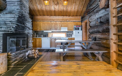 Seitsemän Savua 3: Holz, Hütte, Holzbeize, Hartholz, Blockhaus, Planke, Decke, Natürliches Material, Holz, Gartenbauten