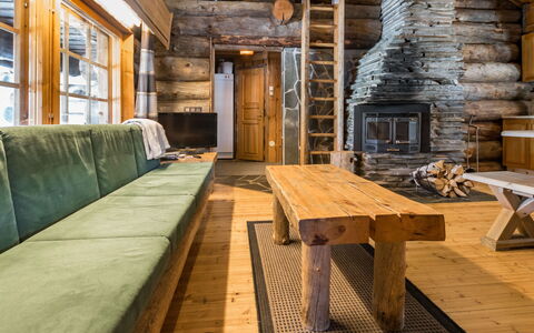 Seitsemän Savua 3: Holz, Hütte, Holzbeize, Hartholz, Blockhaus, Planke, Decke, Natürliches Material, Holz, Gartenbauten